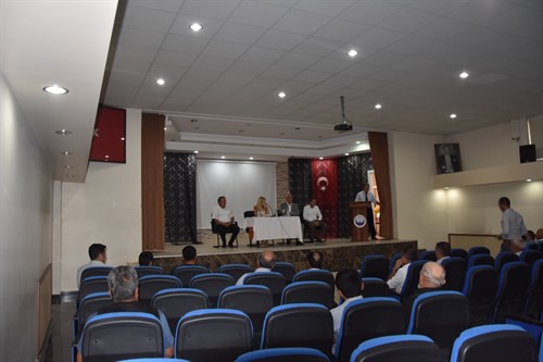 Kaymakamımız Sayın Ayşegül YILDIRIM başkanlığında, İlçemiz Anadolu İmam Hatip Lisesi konferans salonunda Muhtarlar toplantısı gerçekleştirildi.